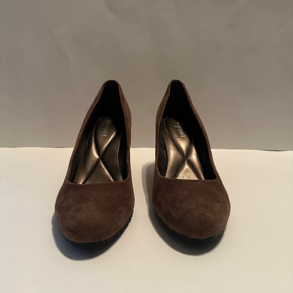 Easy Spirit Women's Chocolate Suede Heels - Picture 5 of 6